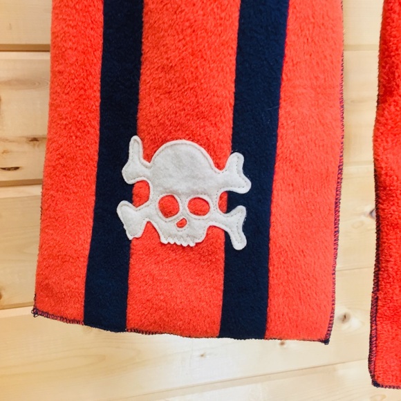 Gap Kids Neck warmer Fleece Scarf Skull NWOT - Picture 2 of 3